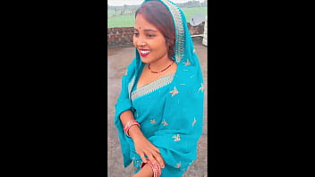 Padosi Ka Mota Lund Chodta Hai Padosan Bhabhi Ki Geeli Chut