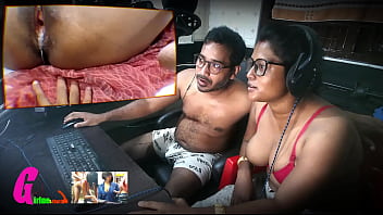 অফিসের বসের সাথে গরম মিলন: এক কর্মীর স্ত্রীর রোমাঞ্চকর অভিজ্ঞতা