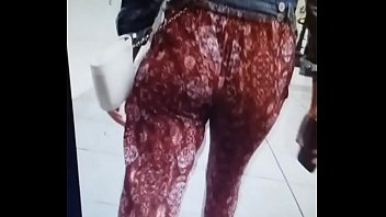 Pulsating Indian Curves That Hypnotize With Every Bounce