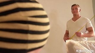 Wealthy Milf Seduces The Handyman For A Rough, Deep Anal Pounding