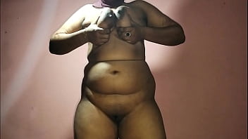 Luscious Curvy Bhabhi Gets Her Voluptuous Melons Massaged