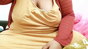 Desi Bengali Bhabhi With Irresistible, Full Breasts
