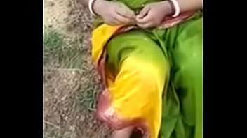 Aunty’s Open Field Fuck: Wild Blowjob And Hardcore Action With Her Lover