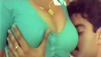 Sizzling Mallu Stars’ Steamy Romance: Mis Sungandavalli’s Erotic Encounter
