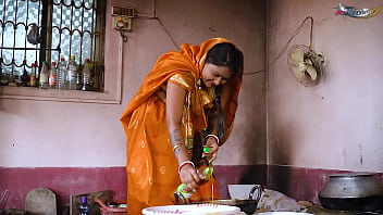 Mallu Bihari Bhabhi Gets Ravaged By Two Local Studs In Outdoor Kitchen While Hubby’s Away – Hardcore Threesome Action