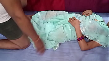 Everbest Homemade: Green Painty Lalita Singh Gets Fucked Hard By Her Boyfriend