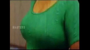 Reshma’s Steamy Bath Time Fantasy