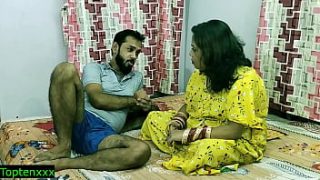 Desi Rand Bhabhi Ne Achanak Mera Lund Pakad Liya! Jobordosti Chudai Ki Masti, Saaf Hindi Awaz Mein