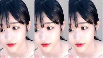 Cô Gái Trung Quốc Uốn éo Thân Hình Nóng Bỏng