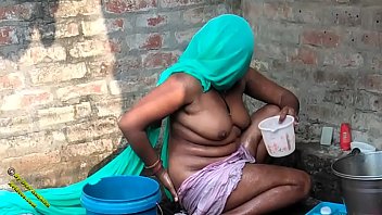 Desi Radhika’s Raw Village Bath: A Steamy Hindi Show