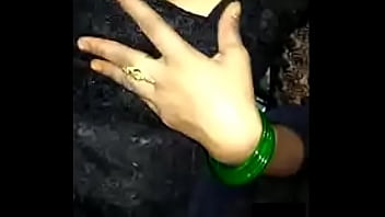 Sheela Bhabhi Flaunts Her Luscious Tits For All To See
