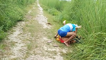 Sultry Indian Housewife’s Steamy Village Romp Goes Viral