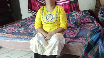 When Her Husband’s Away, This Bengali Bhabhi Gets Wild And Wet With Pleasure
