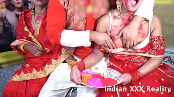 Holi Ke Rang Mein Kho Jaao, Masti Bhara Desi Maza