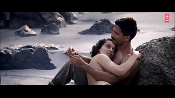 Baring It All: Kangana Ranaut’s Sizzling Nude Scene That Left Nothing To The Imagination