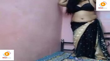 Desi Bhabhi’s Big Boobs Hindi Live Show – Hd Cam Show