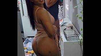 Desbloqueei O Faz-tudo Que Meu Marido Trouxe E Ele Me Deu Até Pelo Cu Na Frente Do Corno Manso