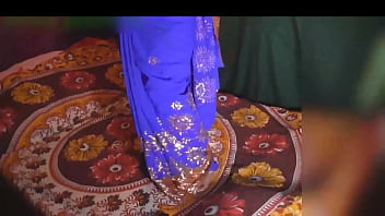 नीली साड़ी में मेरी नई भाभी को जबरदस्ती पटाके चोदने का हॉट वीडियो