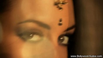 Sensual And Seductive Indian Milf