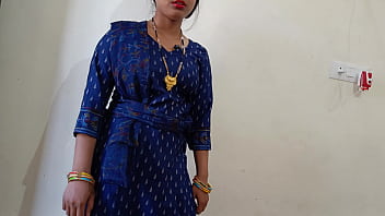 Desi Gaon Ki Garm Maal Naukrani Ka Zabardast Doggy Style Chudai, Hindi Mein Uchalte Hue Awazen
