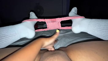 Después Del Cole, Agotada, Me Encanta Relajarme Con Una Buena Metida De Dedos Bien Húmeda