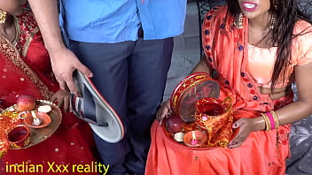 Indian Karva Chauth Special: Desi Shaadi Ki Raat Ki Garam Chudai