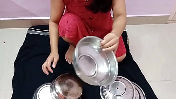 बर्तन बेचने आई नवयुवा भाभी की गर्म चुदाई – साफ हिंदी आवाज में