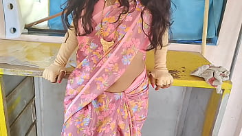 कामवाली बाई को मकान मालिक ने जबरदस्त देसी तरीके से चोदा