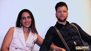 Cette Belle Brune Brûle De Désir Pour Une Pénétration Anale Intense