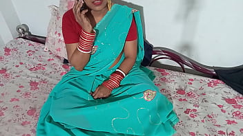 भारी उभरी हुई बंगाली भाभी ने मकान मालिक को अपने जिस्म की खुशबू से लुभाकर बिस्तर पर चुदवाया और घर का किराया माफ करवाया, गर्मागरम हिंदी आवाज में मचा धमाल