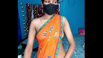 Desi Beauty’s Steamy Live Show
