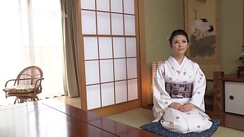 魅惑の女将があなたを甘く誘う…なぜ日本に来たのか、その目的を教えて