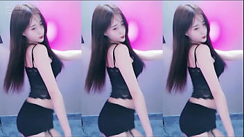 Cô Gái Trung Quốc Uốn éo Trong Bộ đồ Lót Ren đen Gợi Cảm