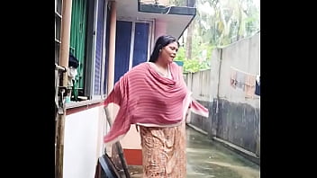 Sultry Indian Milf Soaping Up Her Luscious Curves In A Steamy Bath