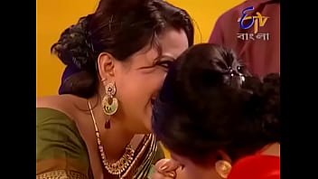 বাংলা বৌদিদের রসালো পাঁজা লড়াই – ৩