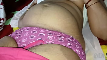 Sizzling Indian Bengali Bhabhi’s Curvy Desi Body In Raw Nude Passion