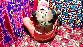 सासु माँ, आपकी देह की आग मुझे पागल कर देती है