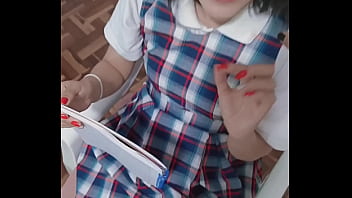 Alumna Cachonda Se Folla A Su Profesor Para Que Le Apruebe El Curso Y Le Da Sin Condón Con El Uniforme Puesto