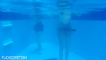 Sizzling Poolside Passion: Yessica Bunny And Helen Star’s Wet And Wild Threesome Fantasy