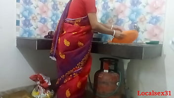 Spicy Desi Bengali Bhabi Gets Ravished In The Kitchen While Wearing Her Red Saree