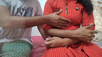 गांव की सादगी छोड़ शहर की चमक में आई लड़की ने अपने प्रेमी के साथ जंगली रात बिताई